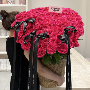 情人节抱抱桶花束创意小熊抱抱桶花束情人节生日礼物永生花仿真花