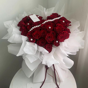 永生花爱心形玫瑰花束情人节仿真手捧花小众送闺蜜香皂花抱抱桶