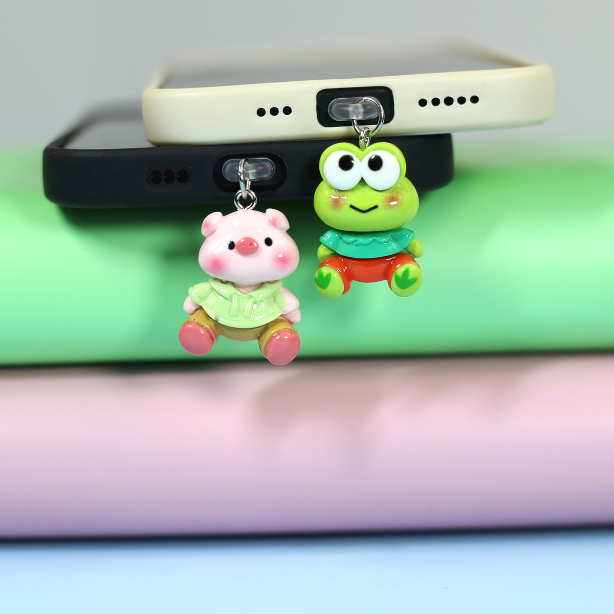 手机防尘塞挂件饰品配件可爱小猪青蛙DIY情侣挂件卡通公仔情人节