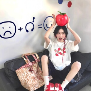 纯棉白色草莓印花短袖 宽松甜美风百搭上衣ins t恤女夏宽松2026新款