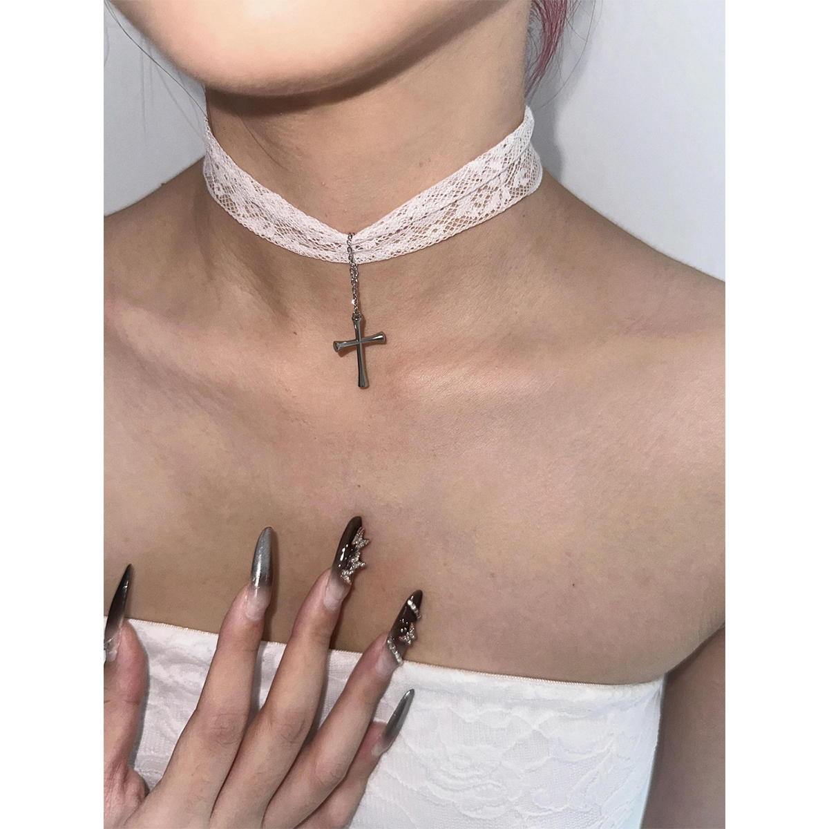 薄纱蕾丝十字架项圈choker