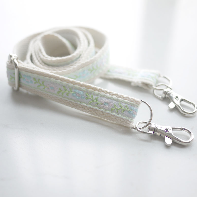 独家原创小众设计刺绣帆布小清新手机斜挎带子包带拍立得微单通用