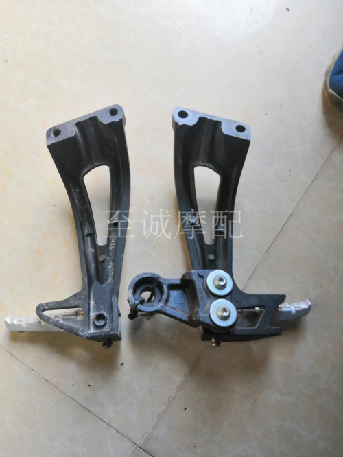 原装拆车雅马哈FZ1N FZ6N FZ8N后脚踏支架后脚蹬三角架总成支撑架