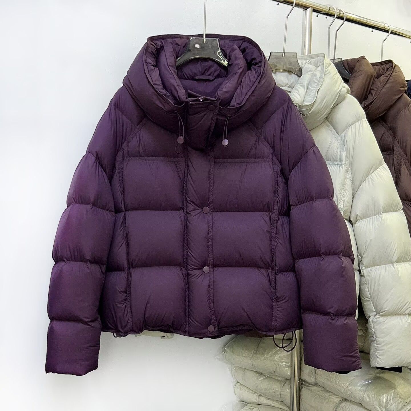 2025冬新款短款泡芙加厚羽绒服女