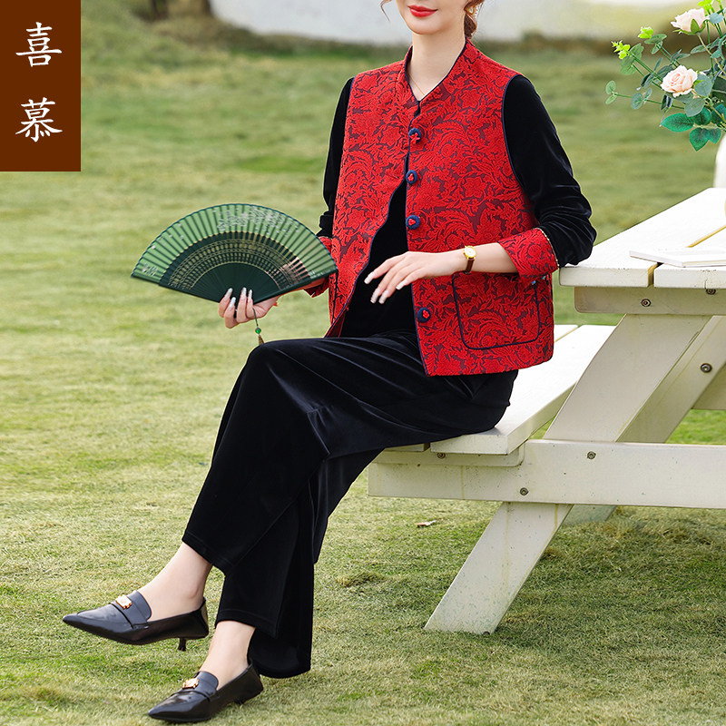 新中式本命年红金丝绒妈妈套装