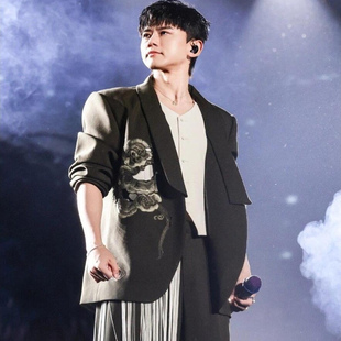 海外购明星张杰同款西装新中式国风刺绣休闲西服男宽松帅气高级感