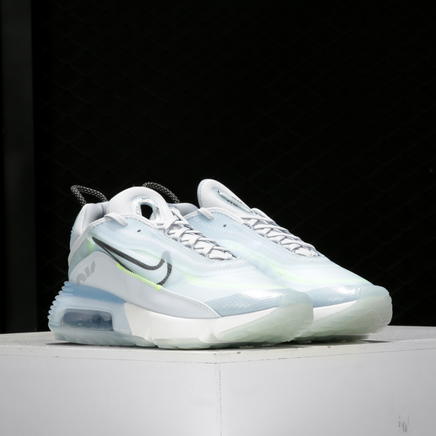 耐克男女缓震耐磨运动跑步鞋