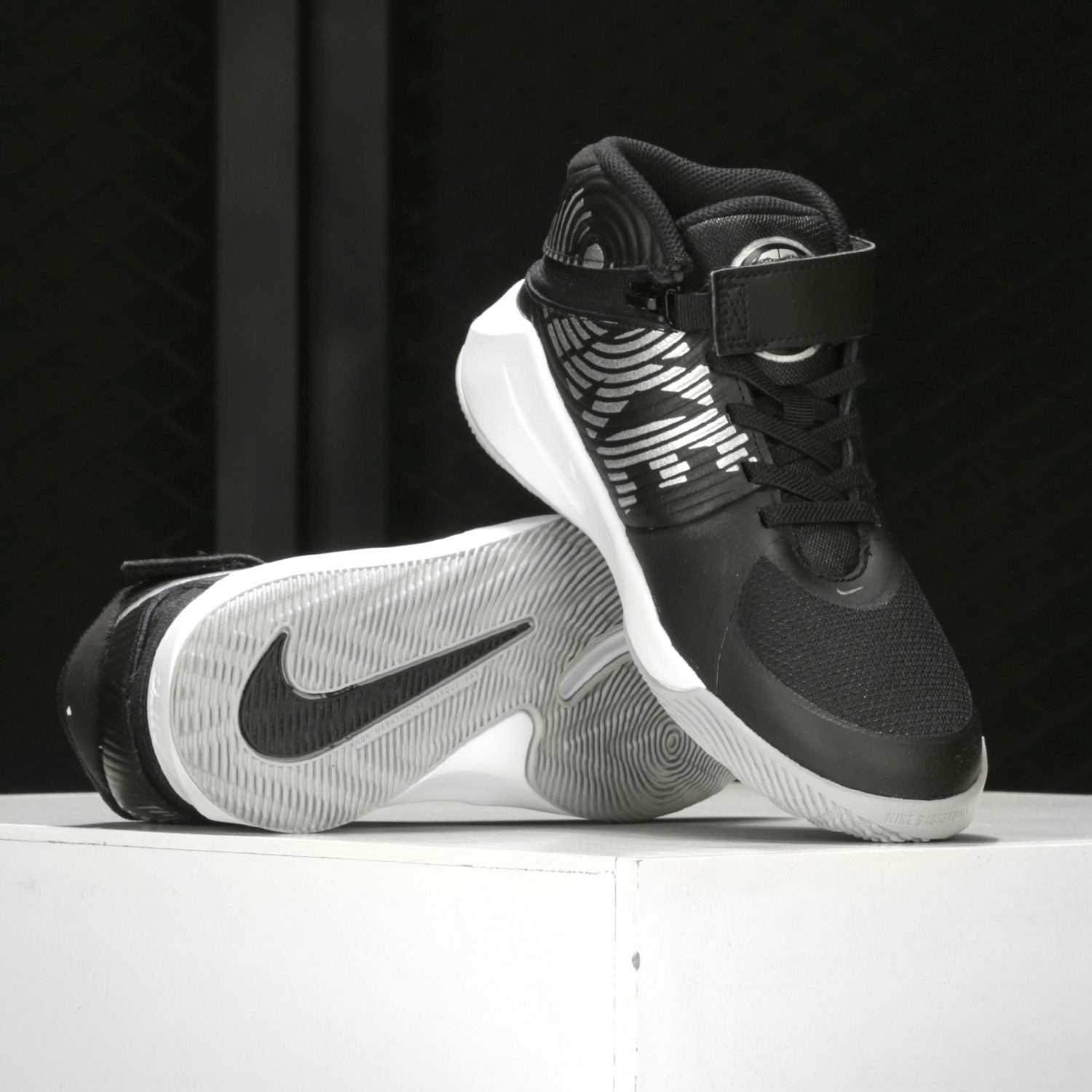 Nike/耐克正品女子运动鞋