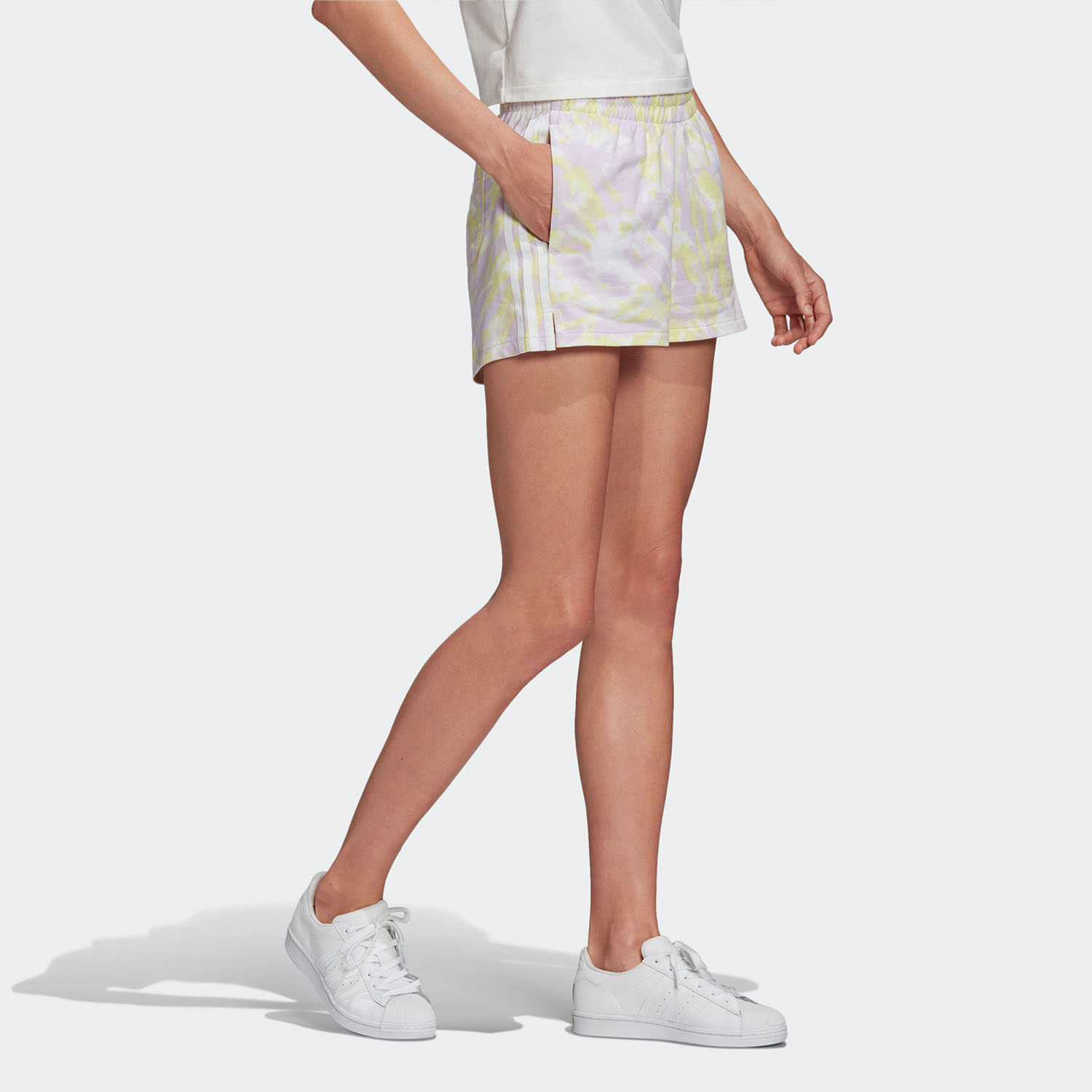 Adidas/阿迪达斯休闲短裤