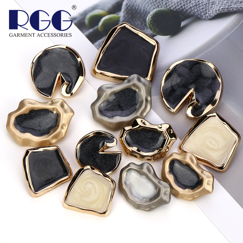 金属纽扣不规则异型女装上衣