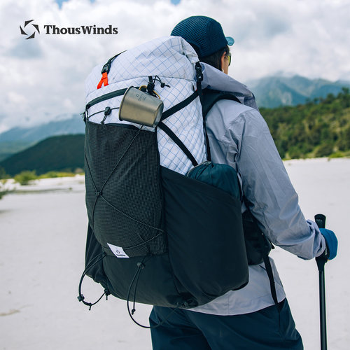 千风户外徒步登山轻量化背包40L
