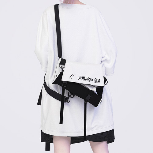 大容量潮酷撞色尼龙个性斜挎包