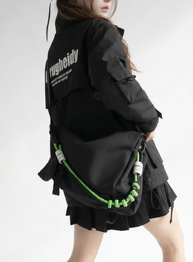 YONAIGA+原创潮酷ins工装风小众设计感户外运动男单肩斜挎包包女