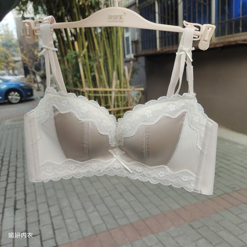 无钢圈中厚AB杯小胸聚拢调整文胸罩收副乳托胸性感舒适无痕内衣女