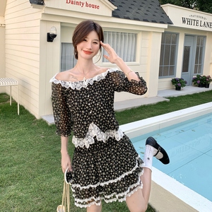 蕾丝拼接黑色碎花衬衫短裙套装女夏2025新款超火两件套流行减龄图片