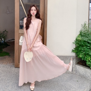 粉色薄纱拼接无袖连衣裙女2025夏季新款法式超仙甜美度假风长裙潮图片