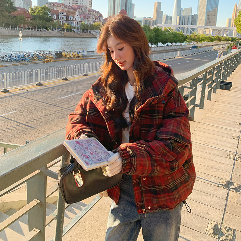 红格子90白鸭绒羽绒服外套女冬季新款小个子加绒短款加厚面包服,女装羽绒服,浙宝189