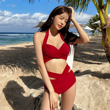红色挂脖钢托高腰比基尼泳衣女韩国ins泡温泉性感大胸度假三点式