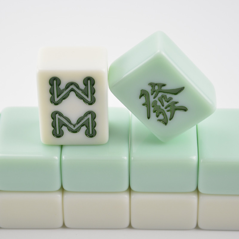 家用手打高档麻将牌一级翠绿色仿玉白玉手工麻将大中小号送皮革桌