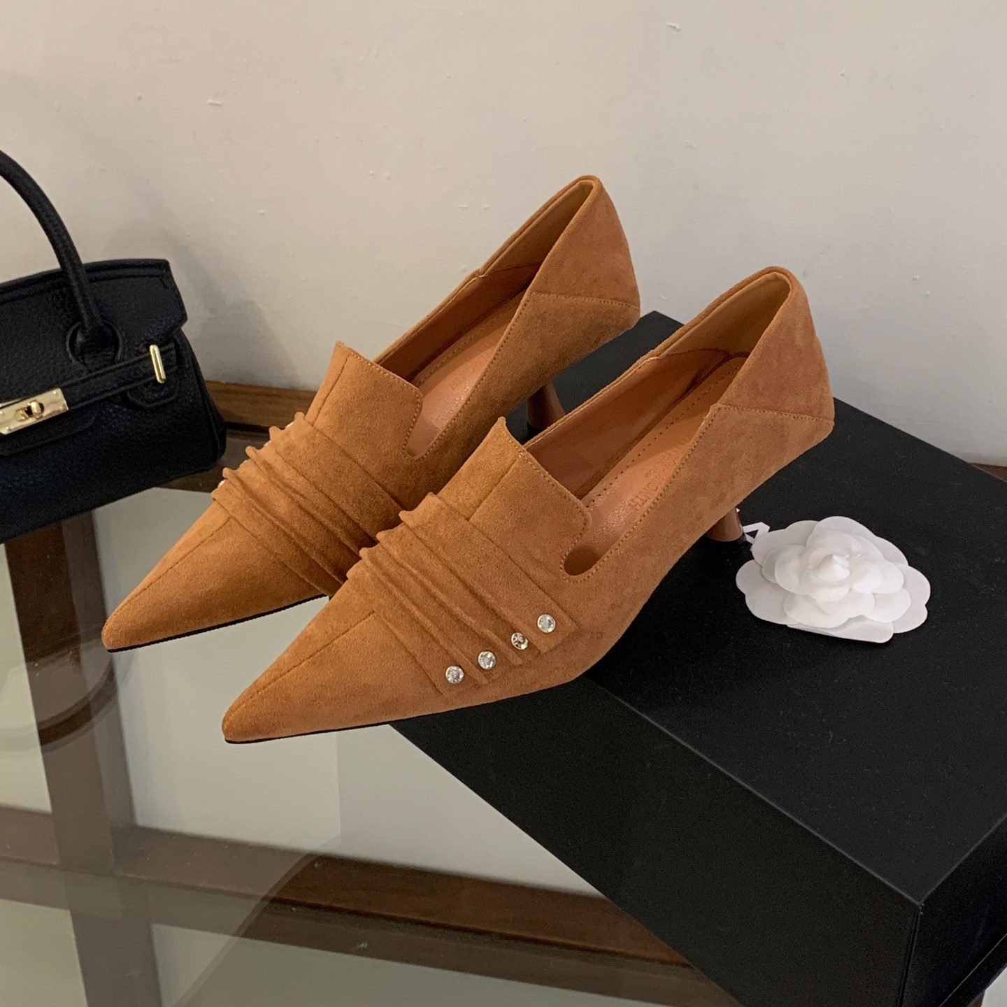 韩版时尚尖头褶皱水钻中口细跟中跟单鞋四季鞋法式职业女鞋通勤鞋,女鞋,棉鞋,淘宝优惠券,粉丝福利购,淘宝优惠卷