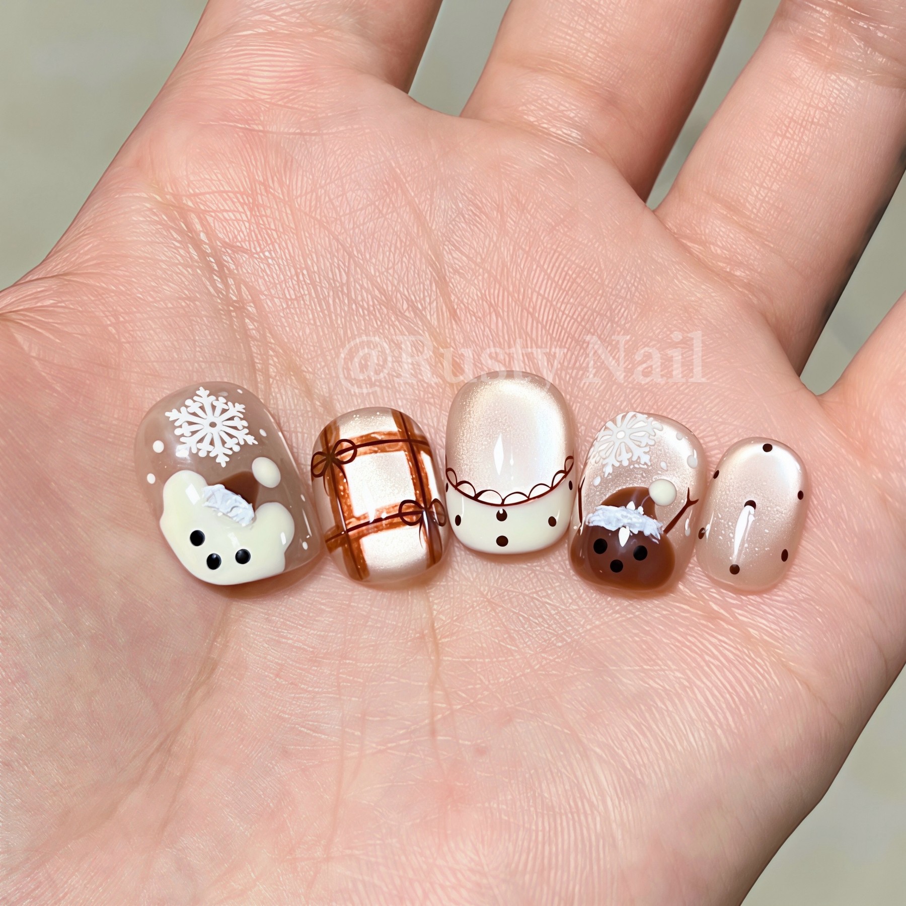 【雪季童话】秋冬氛围感可爱雪花猫眼纯手工穿戴甲短款高级感美甲,彩妆/香水/美妆工具,穿戴甲/甲片,淘宝优惠券,粉丝福利购,淘宝优惠卷