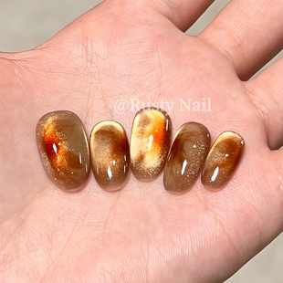 气质显白美甲贴片 秋冬高级感金色晕染猫眼手工穿戴甲短款 现货