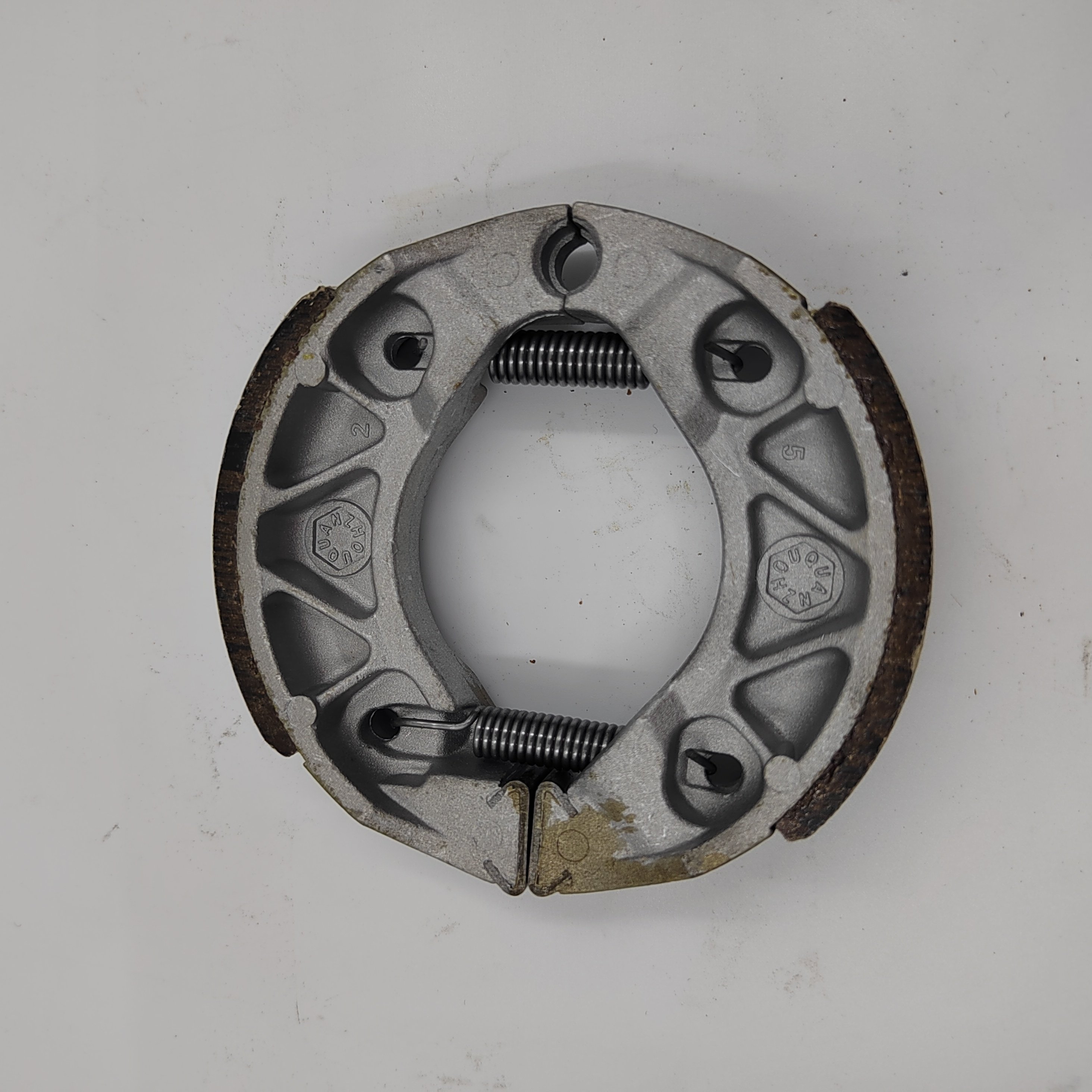 摩托车雅马哈 凌鹰 丽鹰 迅鹰 福禧 巧格100CC后刹车片/刹车块