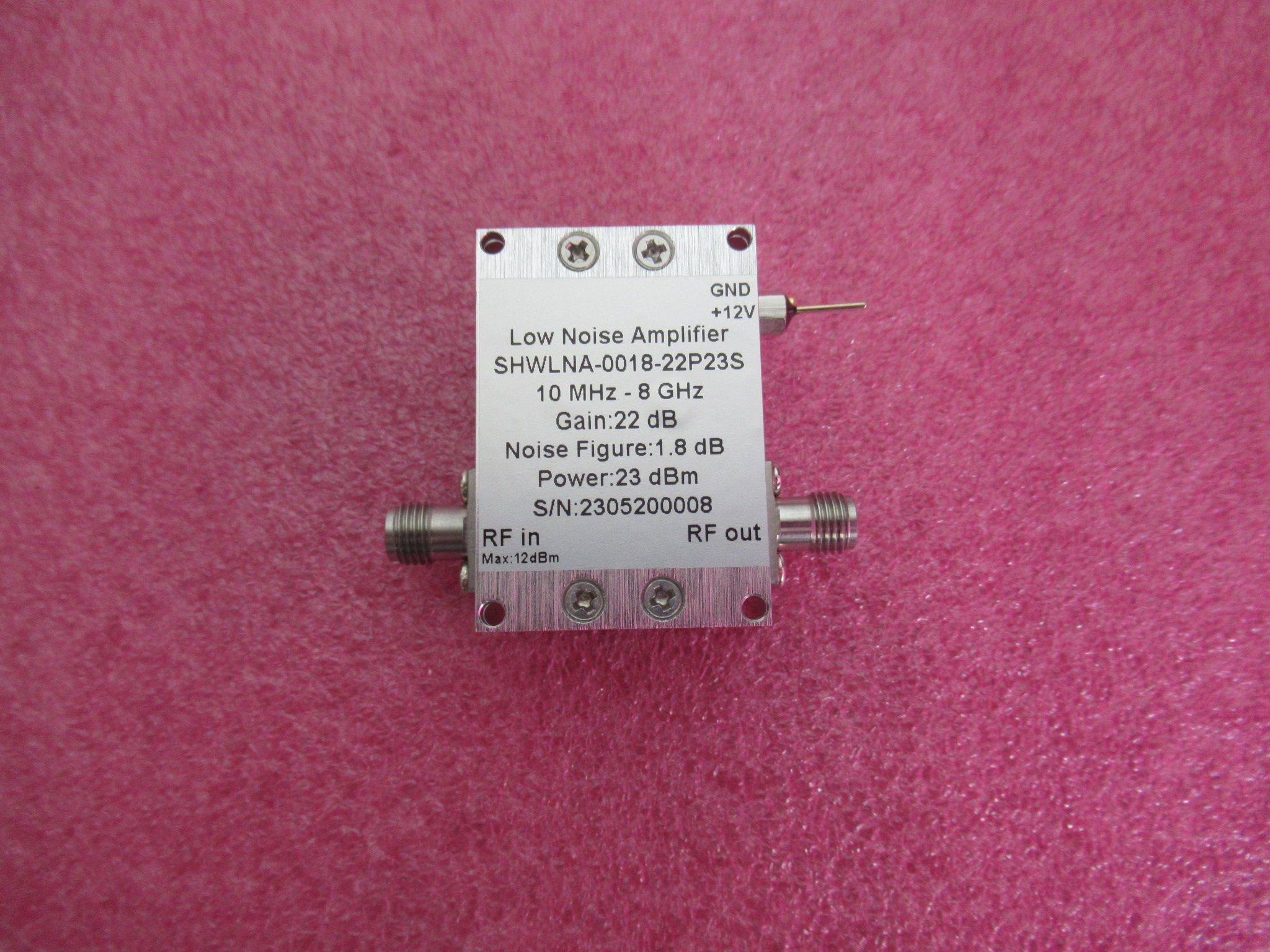 10MHz-8GHz22dB23dBm放大器