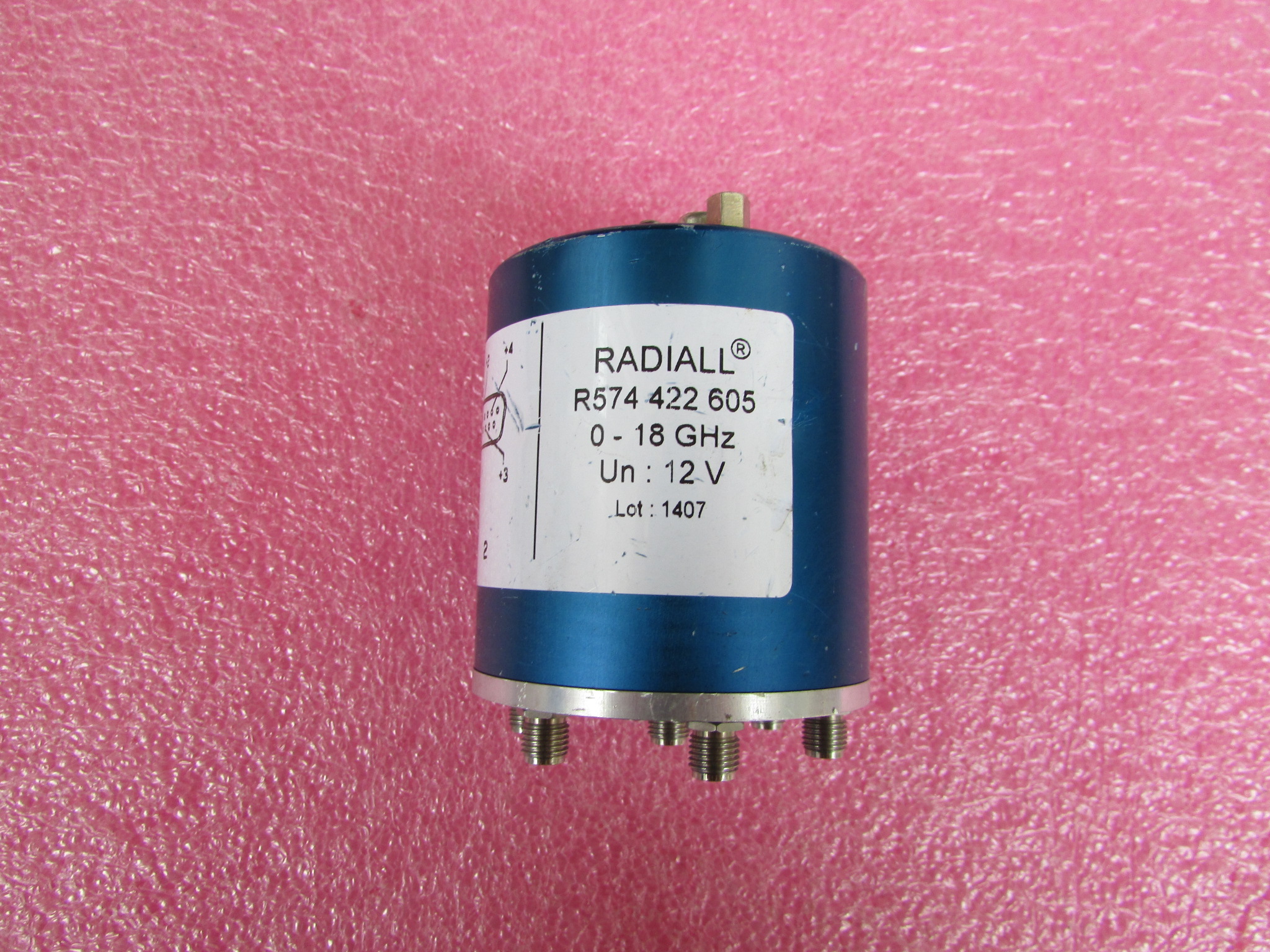 radiall r574422605 dc-18ghz 12v sma sp6t射频微波同轴开关