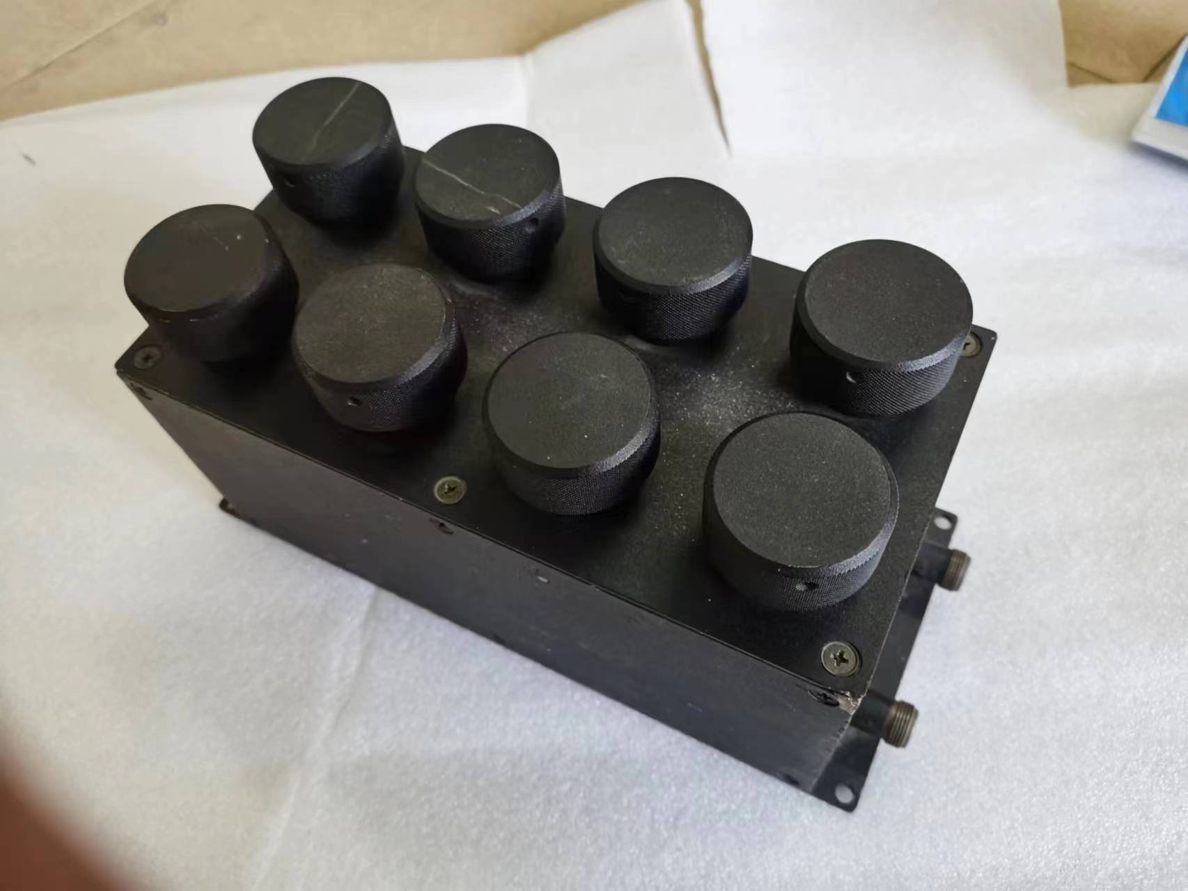 WI824-894MHz可调带阻陷波器