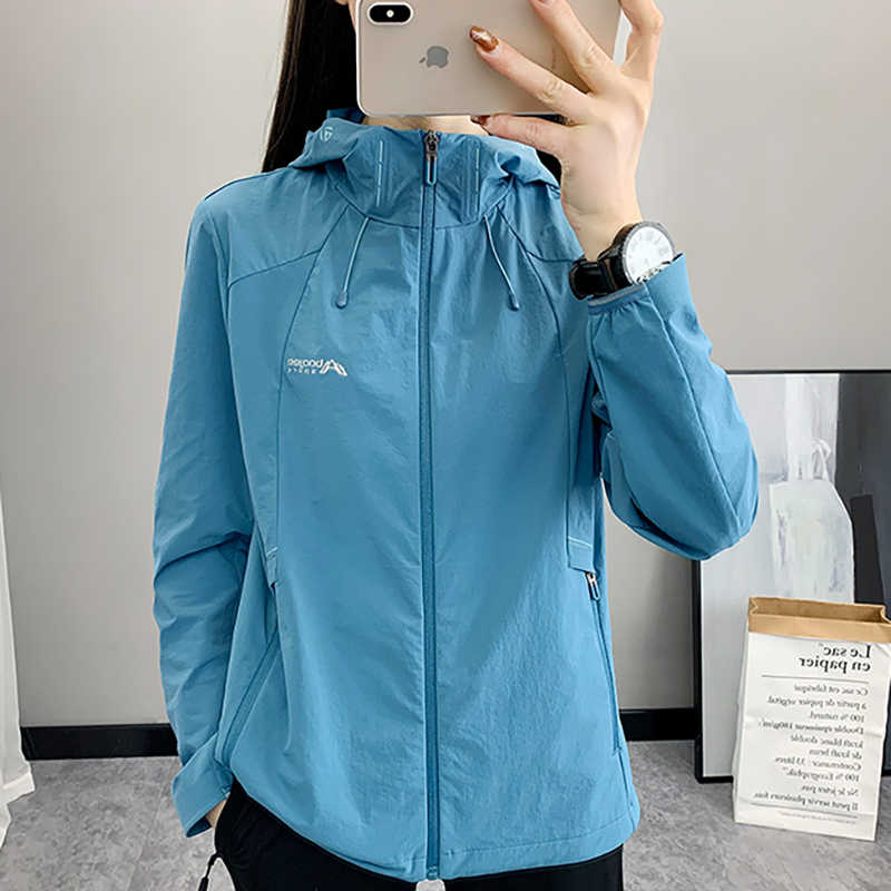 防风防水透气软壳女春秋冲锋衣