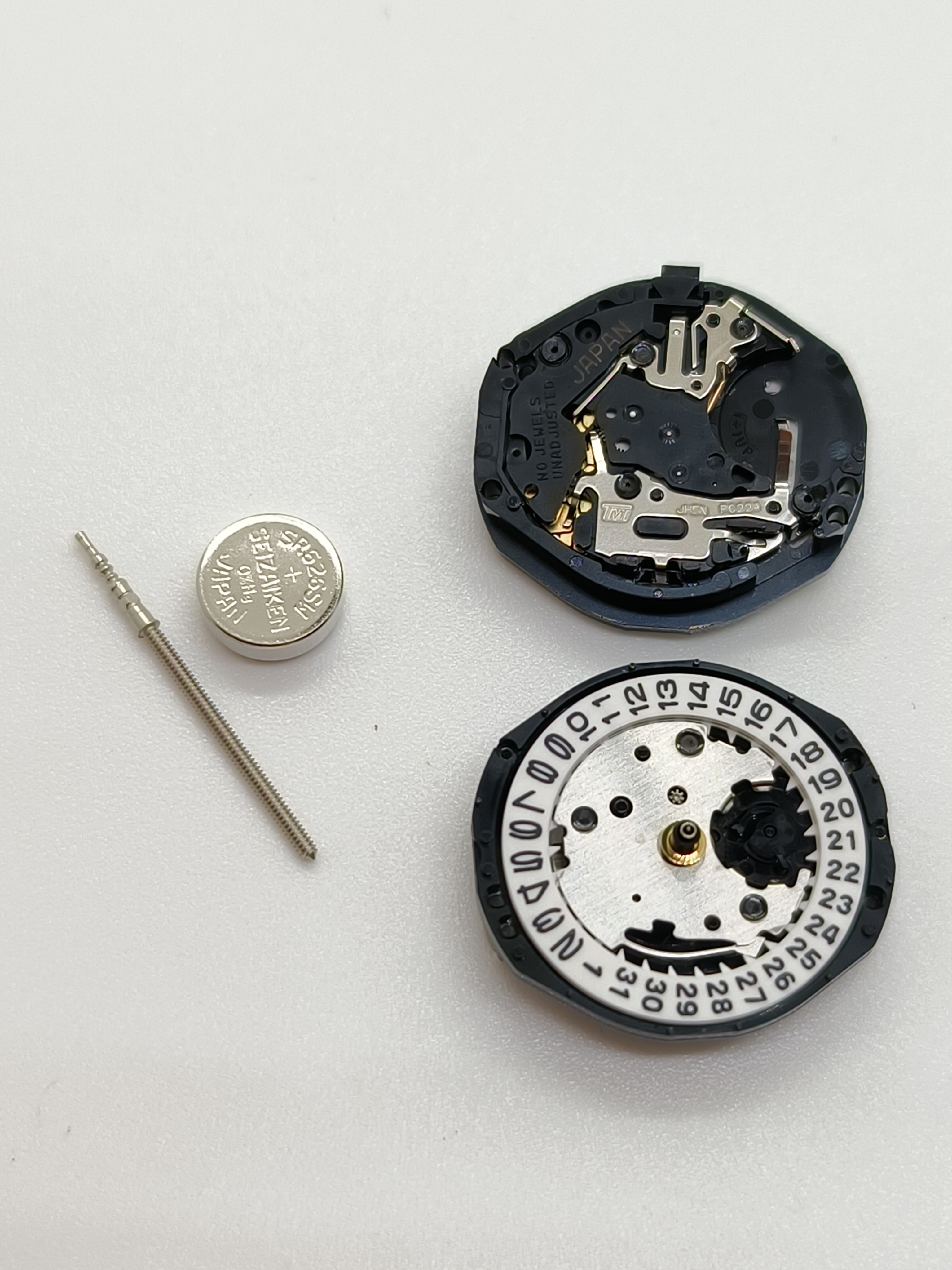 手表配件 全新原装机芯 PC22A机芯 三针  石英机芯3/6点日历