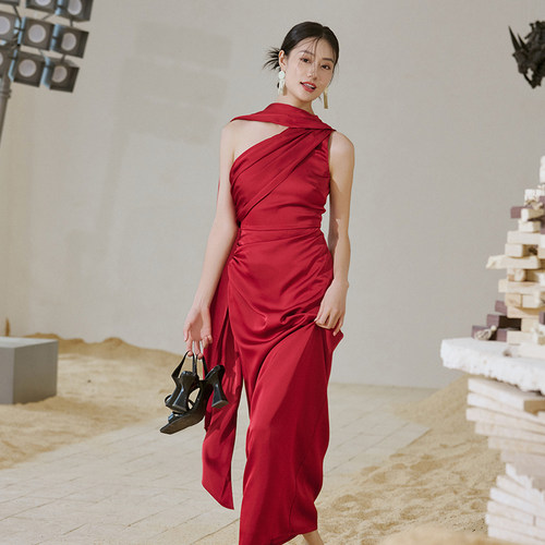之既斜肩飘带轻礼服红色敬酒服婚礼高级感缎面褶皱显白显瘦小鱼尾
