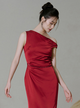 之既「红玛瑙」新娘红色敬酒服订婚礼服裙单肩设计显白显瘦可定制