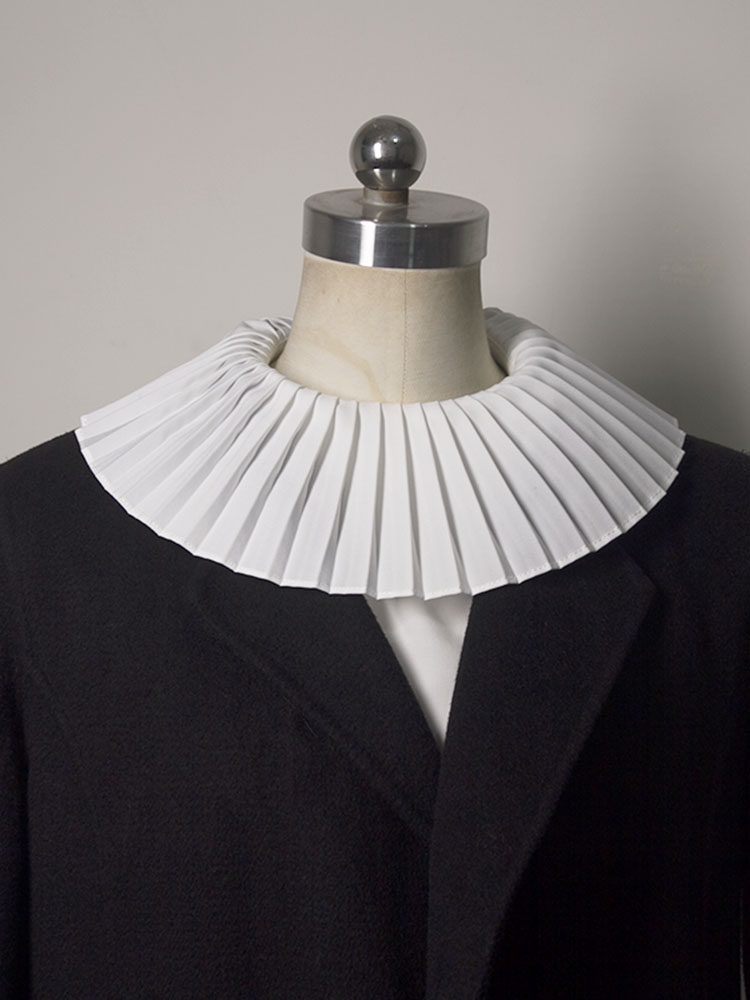 AUTUMN AND WINTER A FALSE COLLAR A CHILDRENS VERSATILE LAPEL A PLEATED COLLAR A SWEATER A DECORATIVE COLLAR A ROUND NECK A HIGH NECK BLACK AND WHITE