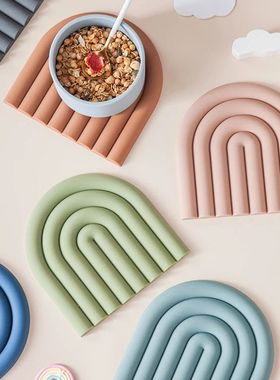Thickened Kitchen Casserole mat Rainbow Silicone Table Mat C