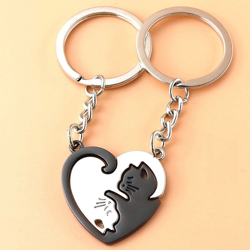 Cute Hug Cat Keychain Creative Patchwork Heart Round Keyring