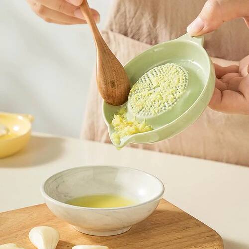 White Simple Style Ceramic Ginger Grater Tool Hand Grinder G