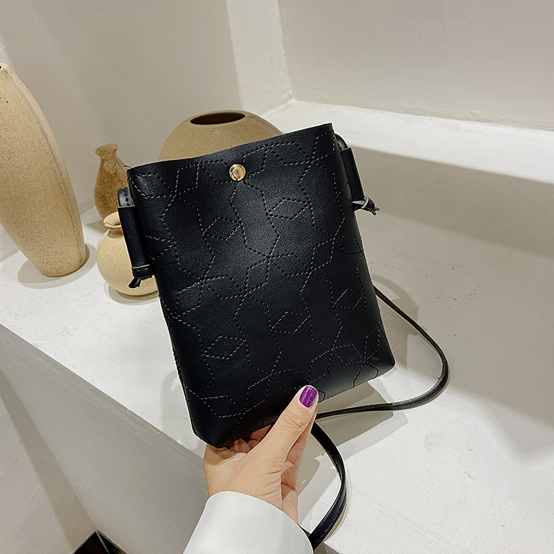 菱格纹新款潮百搭小方包单根青年