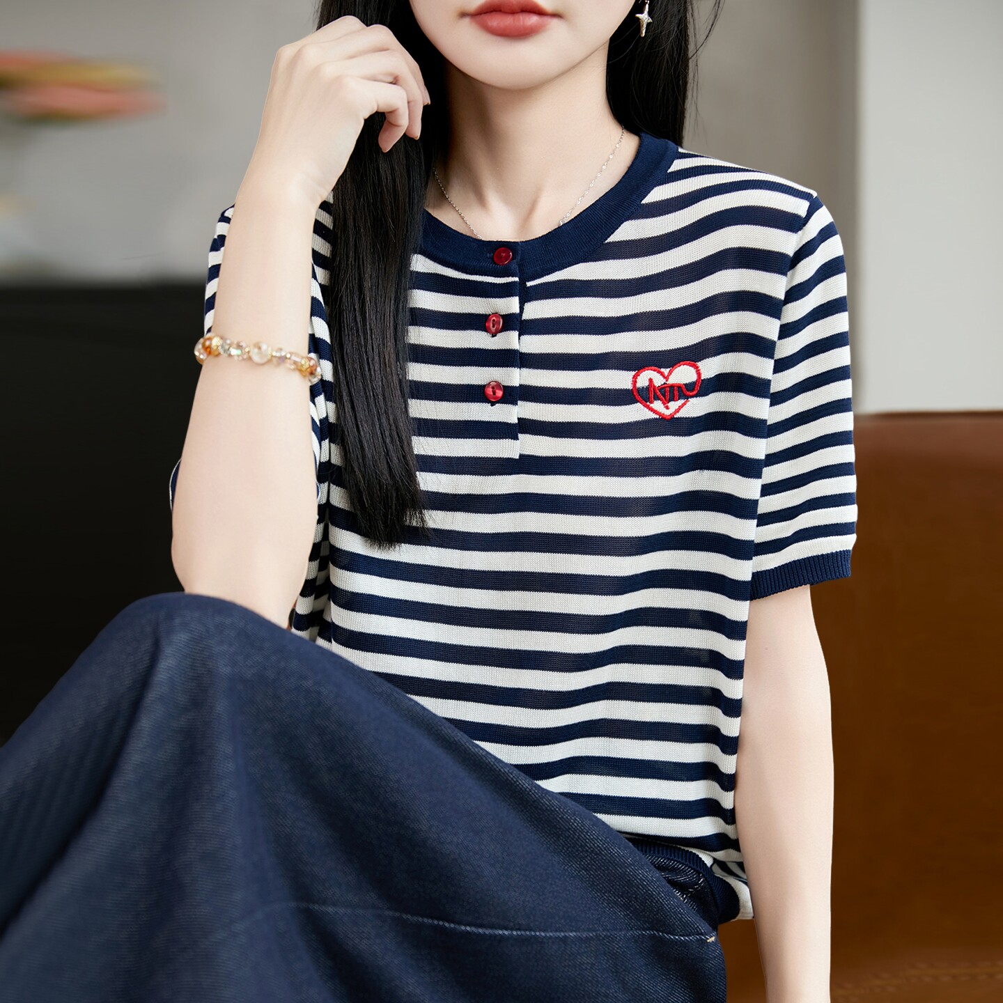 拉夏贝尔 条纹刺绣针织短袖t恤女夏季薄款冰丝针织衫大码女装上衣