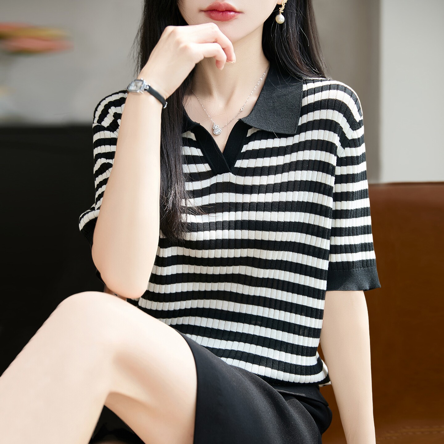 V领条纹针织短袖t恤女夏季薄款冰丝针织衫大码女装上衣