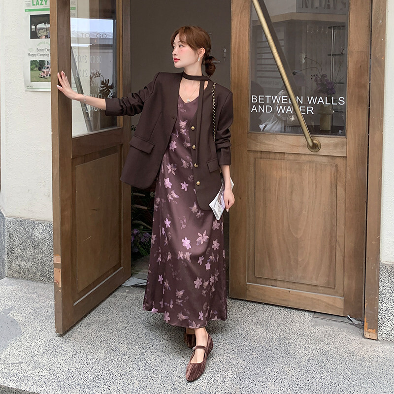 早秋美拉德穿搭西装外套碎花吊带连衣裙两件套女氛围感气质套装