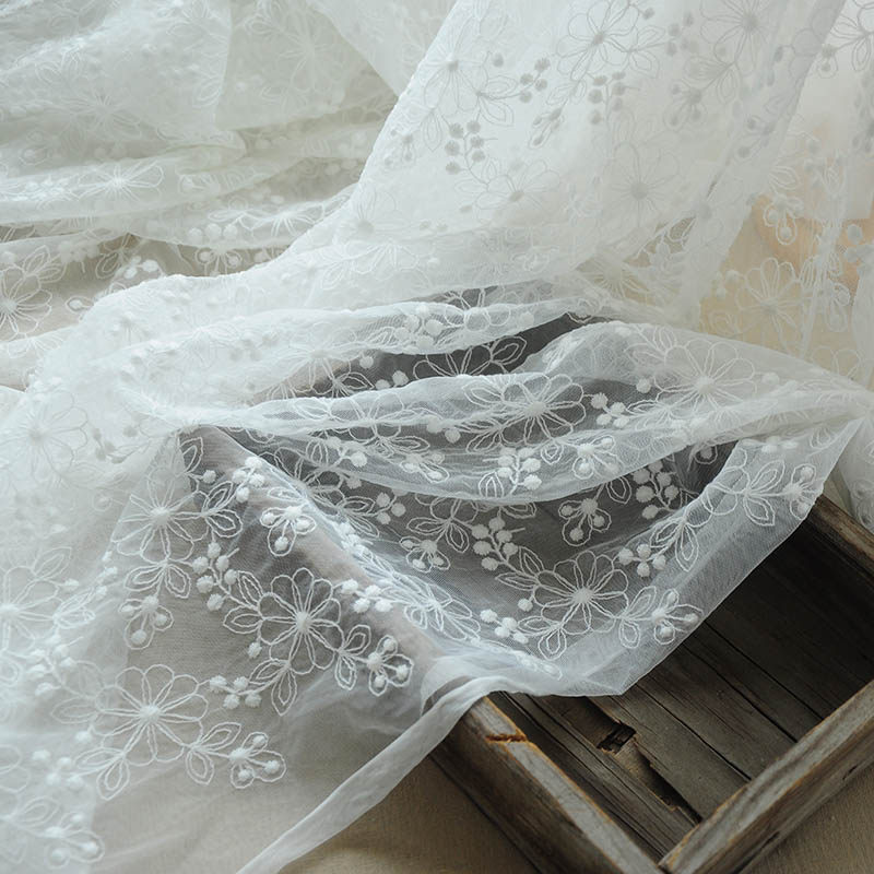 韩版清新白盏菊小花朵网绣棉线缝纫电脑刺绣网纱蕾丝布料时装裙布