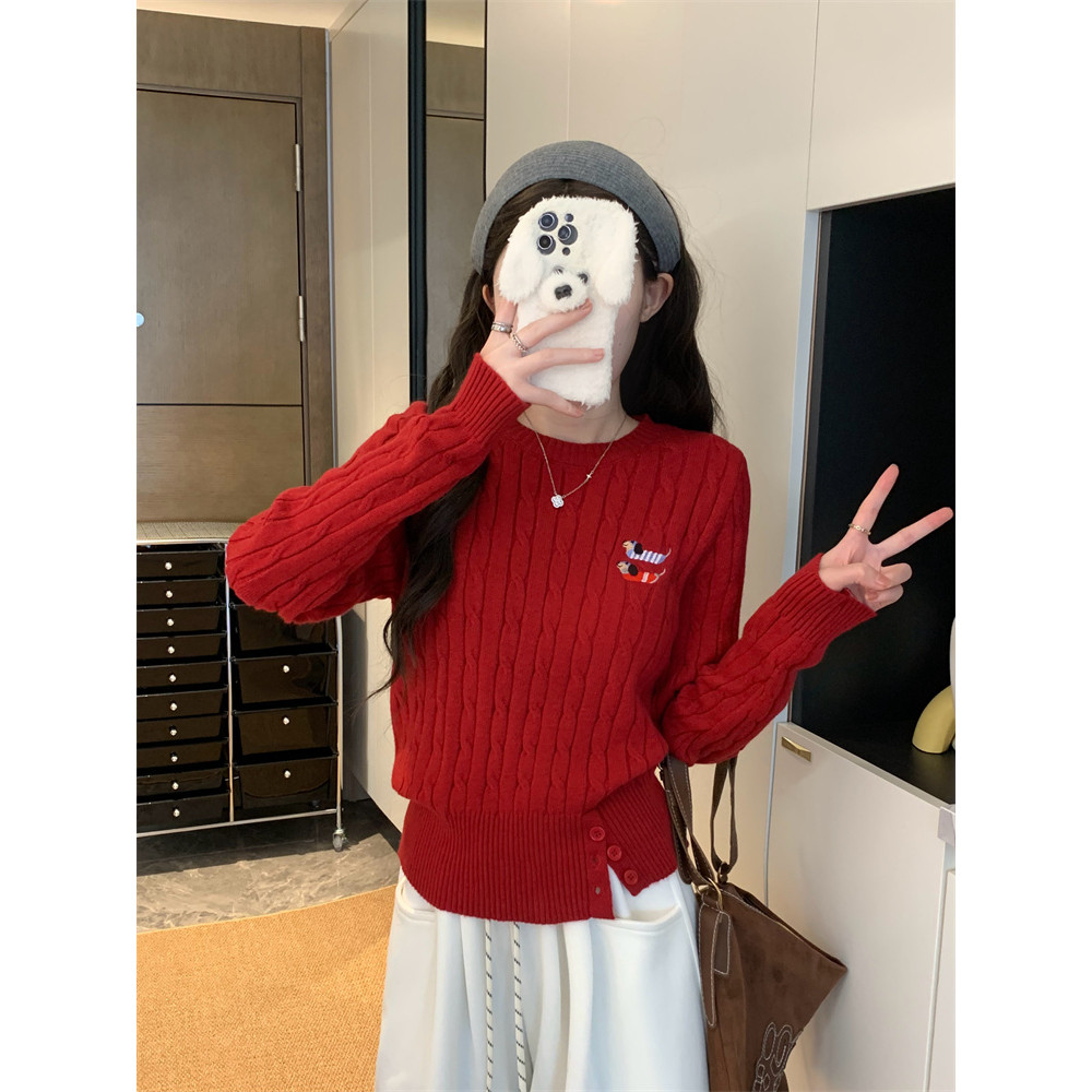 刺绣趣味小狗麻花套头毛衣女秋冬2025新款小个子短款圆领针织上衣