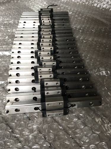 2手拆机12毫米宽导轨与MGN12C同尺寸，轨长130毫米配1个滑块 顺滑