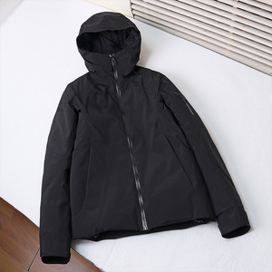 户外防水登山服~压胶防风硬壳~不钻绒~无异味~冲锋式连帽羽绒服女