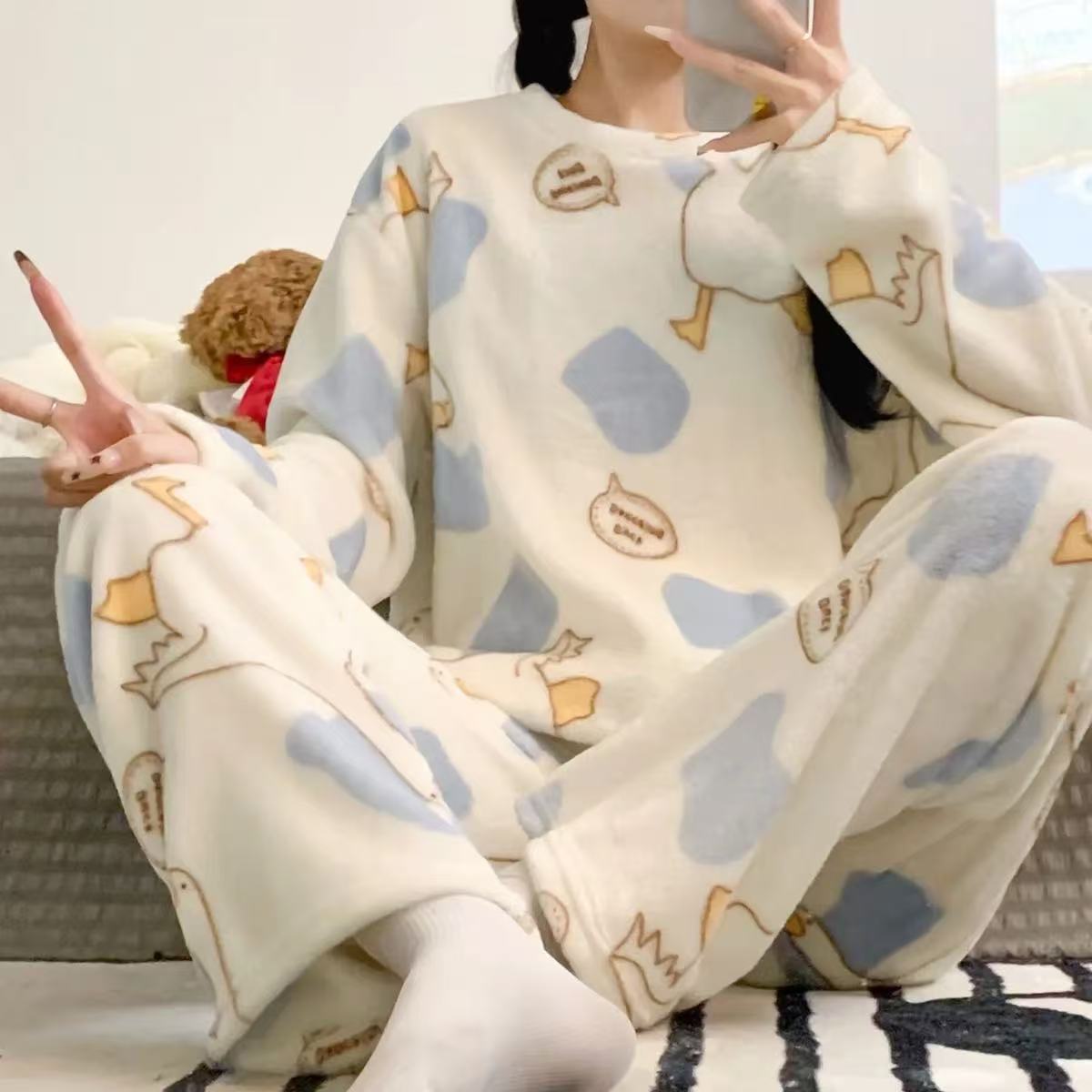 2026新款加绒加厚睡衣女士秋冬季珊瑚绒睡裤法兰绒保暖家居服套装