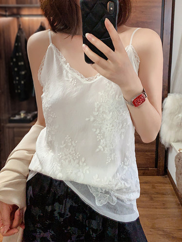 胖MM内搭吊带蕾丝宽松遮肚子