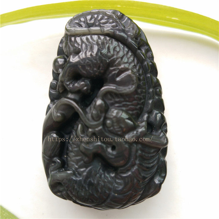 天然彩眼黑曜石龙牌吊坠水晶十胜石生肖属蟠龙戏珠平安无事牌挂件