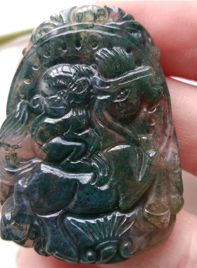 天然水草玛瑙马上封侯猴子吊坠